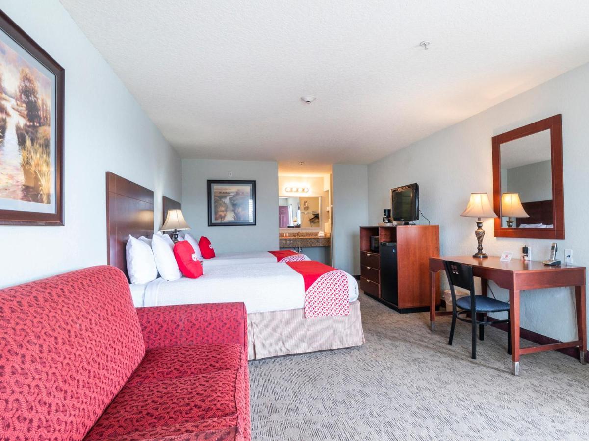 Oyo Hotel Pearsall I-35 West Eksteriør bilde